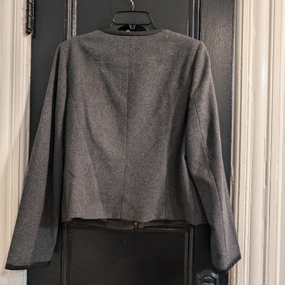The Limited Jacket women's - Picture 8 of 16